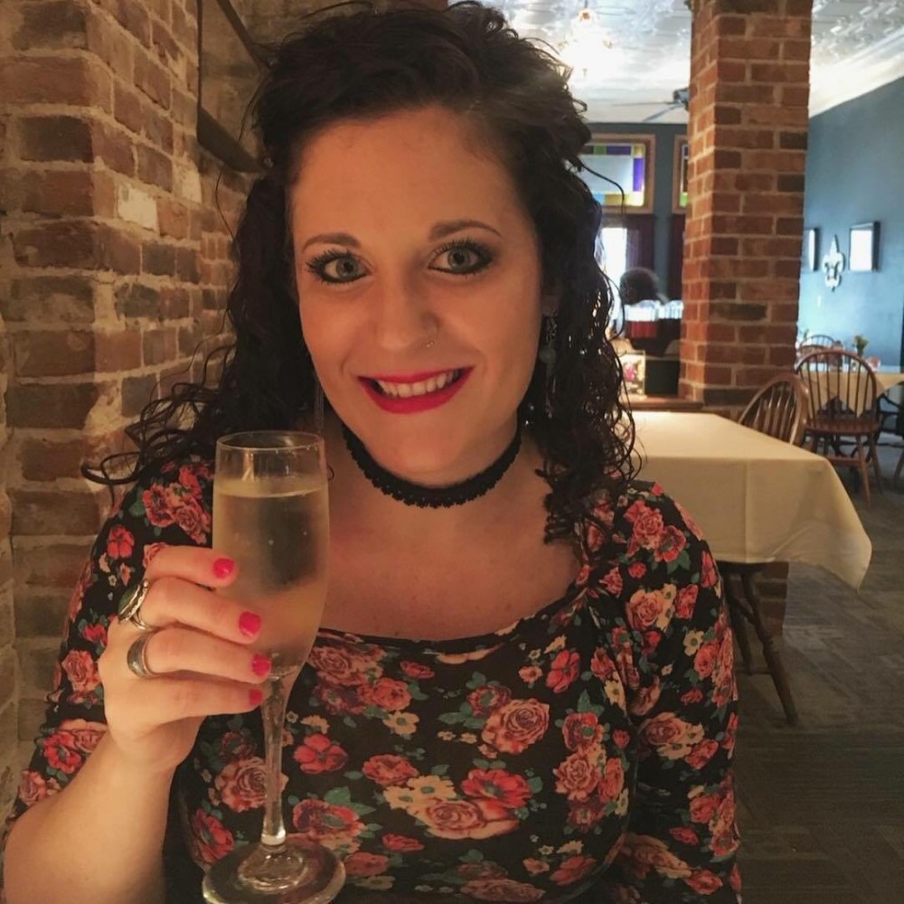 Meet your Posher, Alyssa